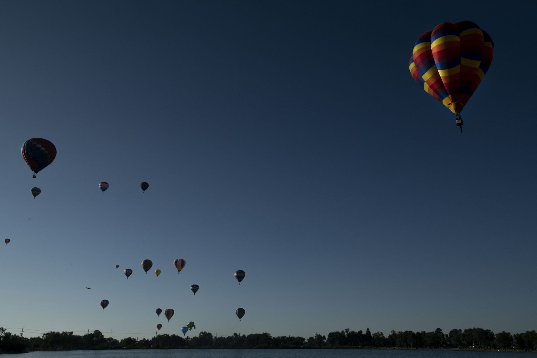 090219-news-liftoffballoons 27.jpg